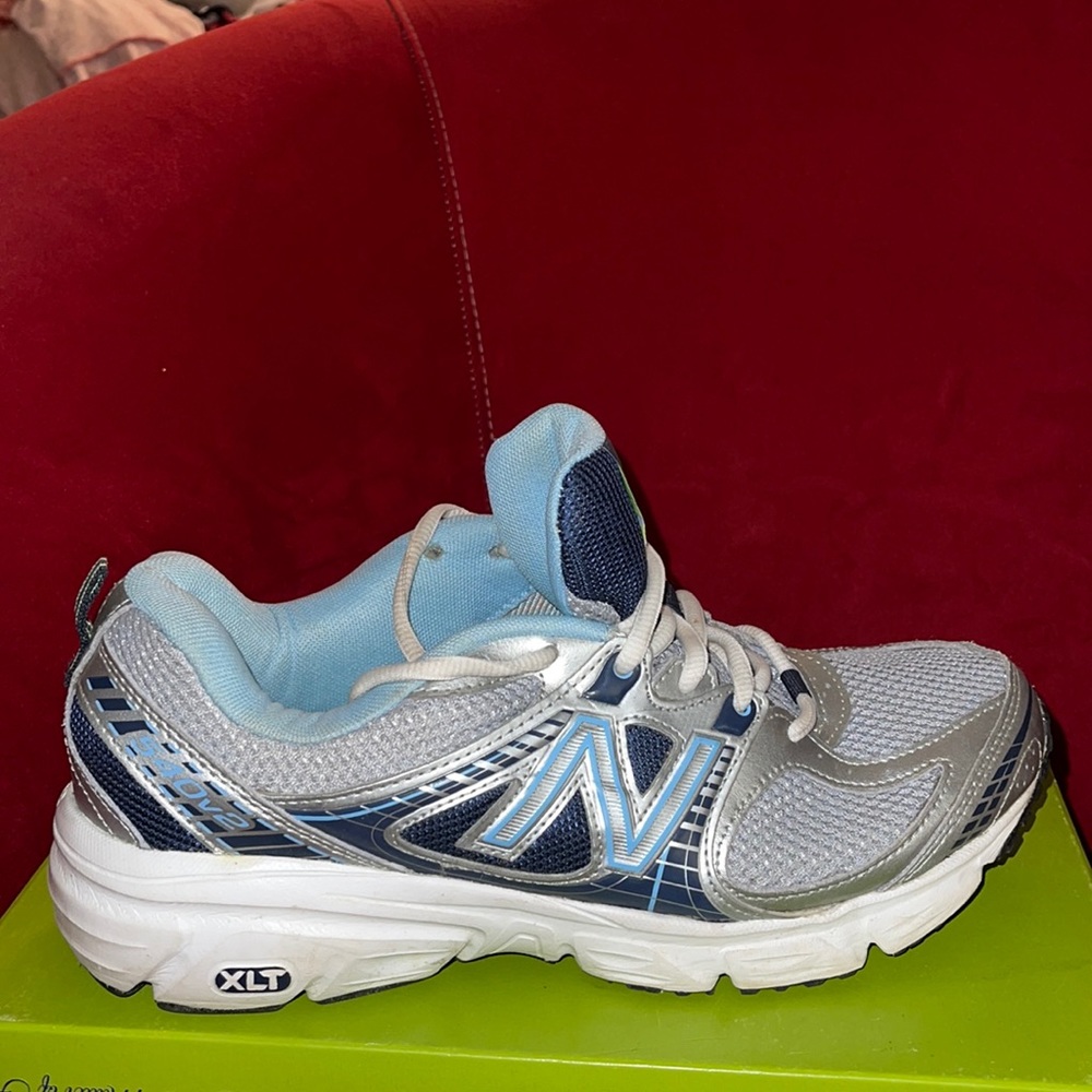 NEW BALANCE RUNNING SHOES